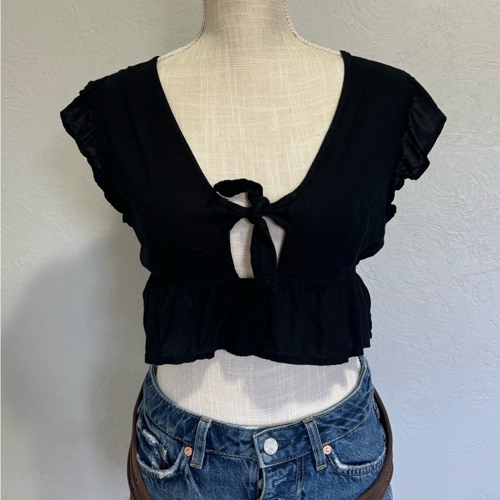 Roxy Y2K Vintage Black Ruffled Crop Top V Neck Blouse Size Medium